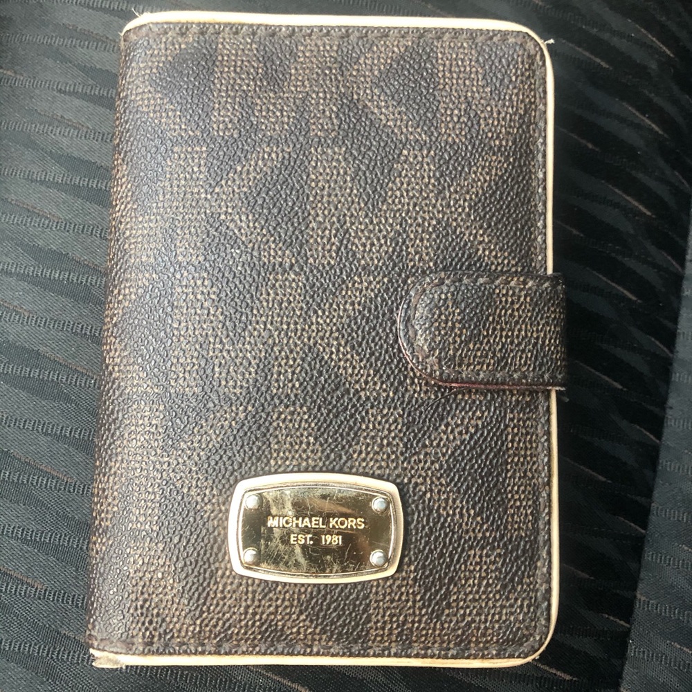 Michael Kors wallet